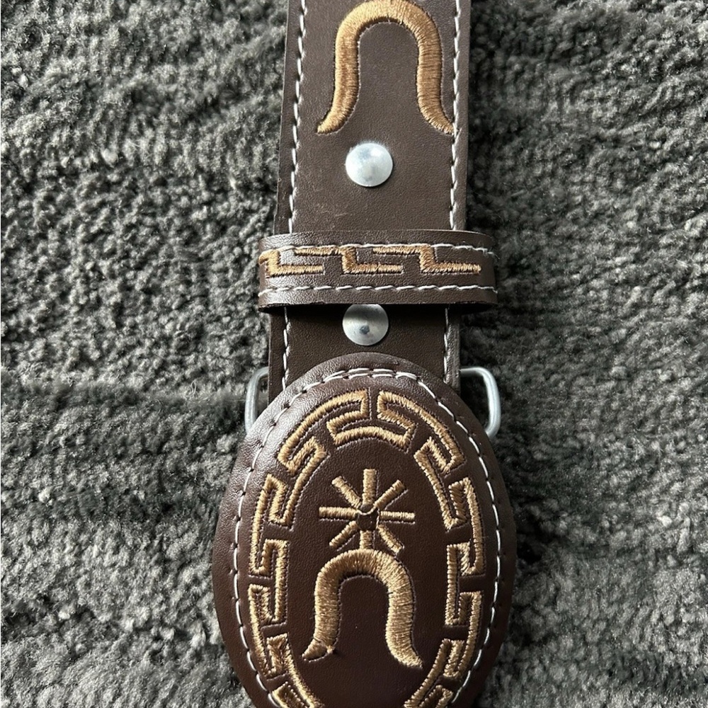 Mexican Made Leather Belt With Matching Buckle Size 40 - Picture 3 of 10